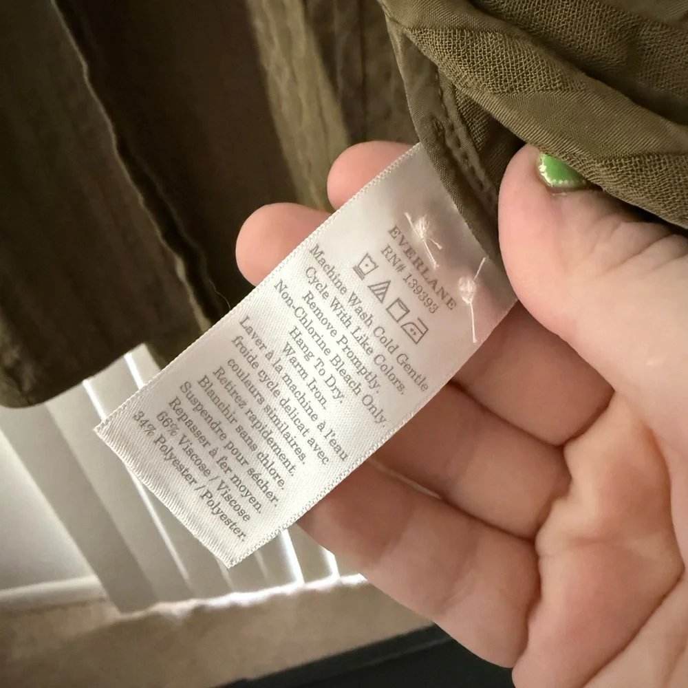 Everlane The City Stripe Shirt in Beech Olive Green Sz 6 Viscose Stripe Button - Picture 5 of 6